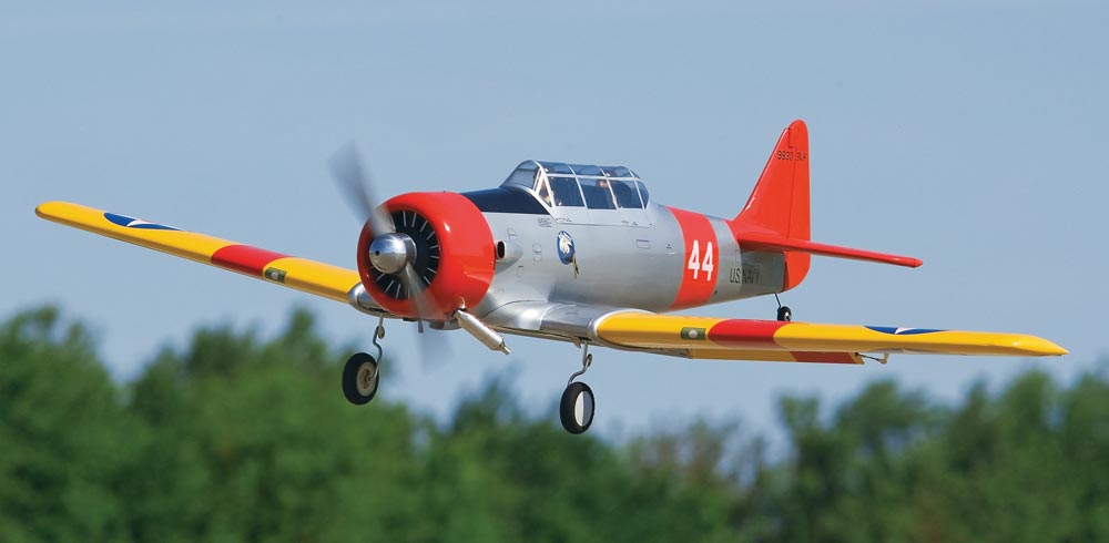 Kit AT6 Texan avec train rentrant 1,75m