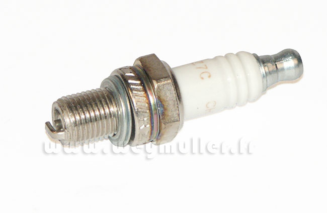 Bougie pour moteur Zenoah G260 PU - G26SCM - G230RC - G260RC - G231SLH - G260SLH 