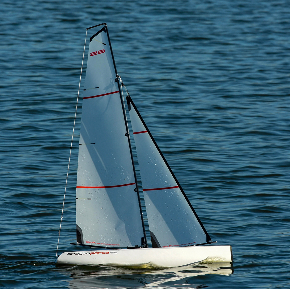 Voilier Dragon Force 65 V8 PNP